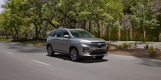 Vista exterior de tu nueva Chevrolet Captiva 2025, con sistema de seguridad activa, la camioneta que protege a tu familia